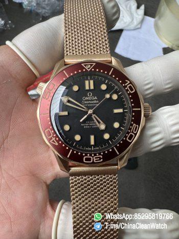 VS Factory Omega Seamaster Diver 300M Black Dial Burgundy Bezel Bronze Gold Case and Mesh Bracelet A8806 Movement 04