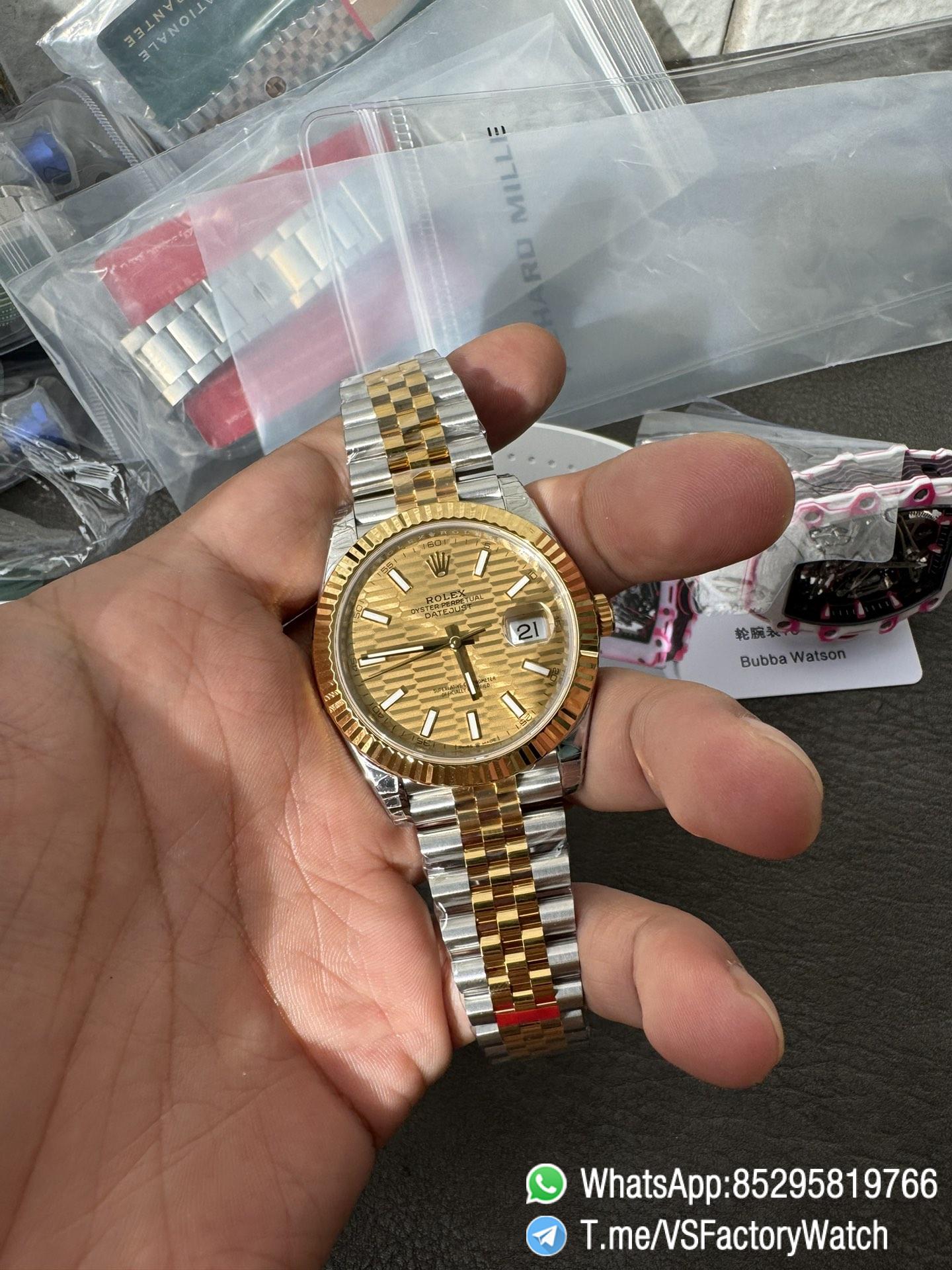 VS Factory Watch VSF Datejust 41 Yellow Gold Fluted Motif Dial Yellow Gold Bezel Two Tone Yellow Gold and Oystersteel Jubilee Bracelet DD3235 Movement REF 126331 01 VS Factory Watch VSF Datejust 41 Yellow Gold Fluted Motif Dial Yellow Gold Bezel Two Tone Yellow Gold and Oystersteel Jubilee Bracelet DD3235 Movement REF 126331 01